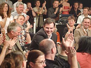 Alle freuten sich mit Uwe Tellkamp (Bild: ORF - Johannes Puch)