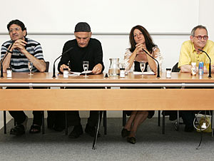 Podiumsdiskussion im Rahmen des Klagenfurter Literaturkurses 2005 (Bild: Johannes Puch)